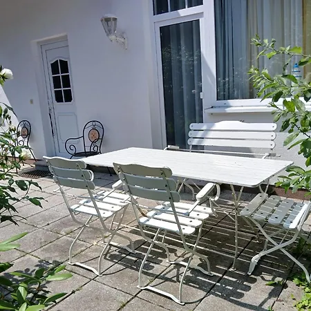 Ingrid Bauer 4 *